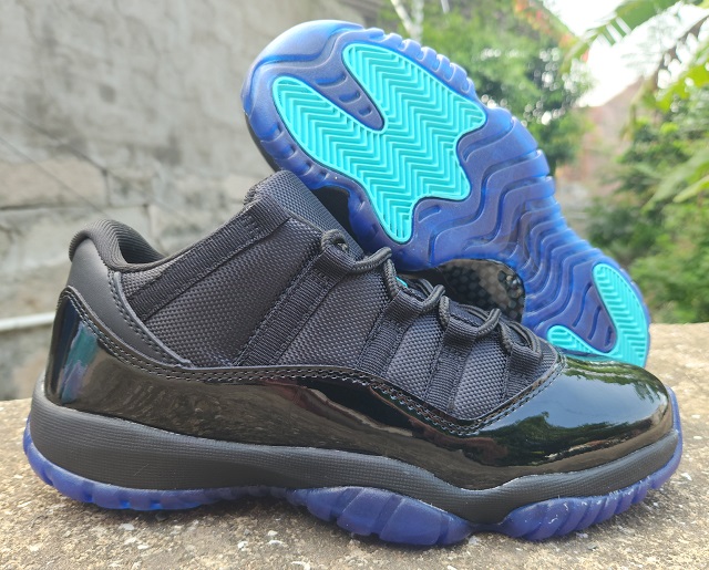 Air Jordan 11 Retro 2024 Low Gamma Blue